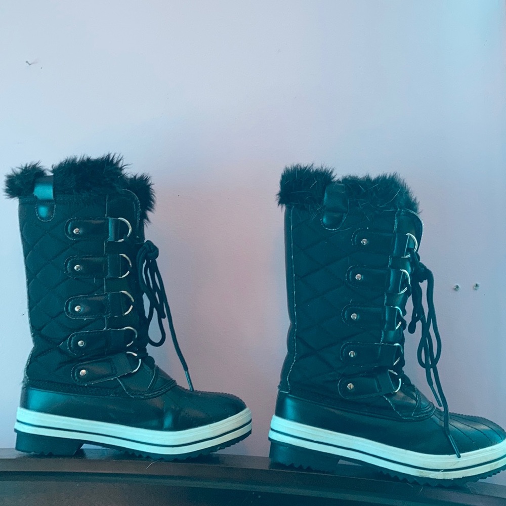 snow boots